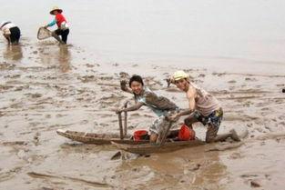 滑泥视频,揭秘泥地滑板极限挑战的惊险瞬间