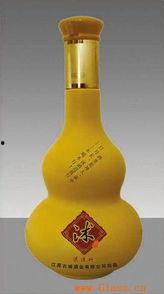 人工酒瓶贴花视频,酒瓶贴花技艺的传承与创新